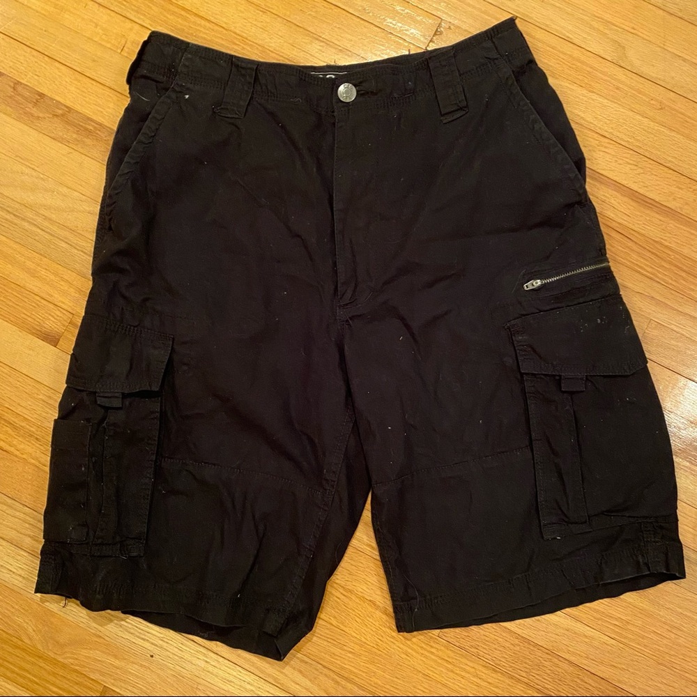 Men’s cargo shorts 32
